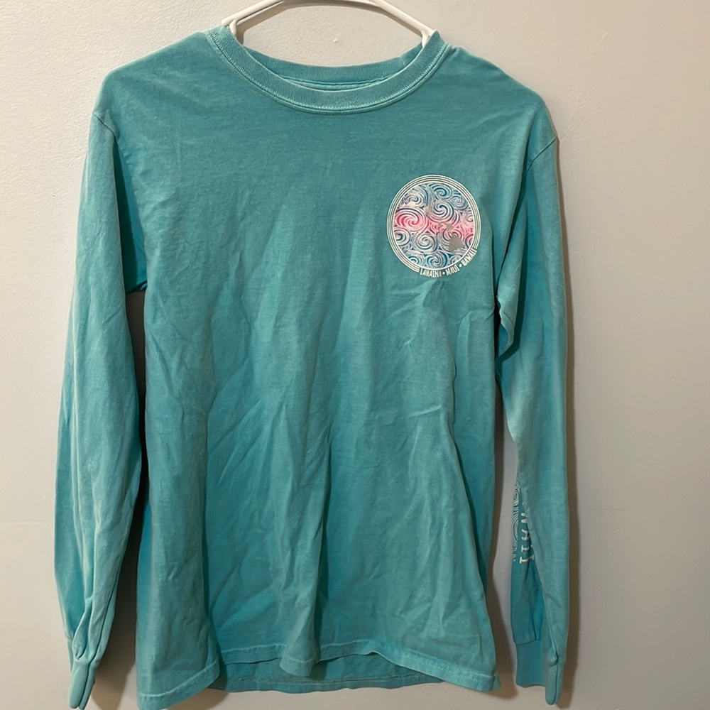 Woman’s graphic long sleeve